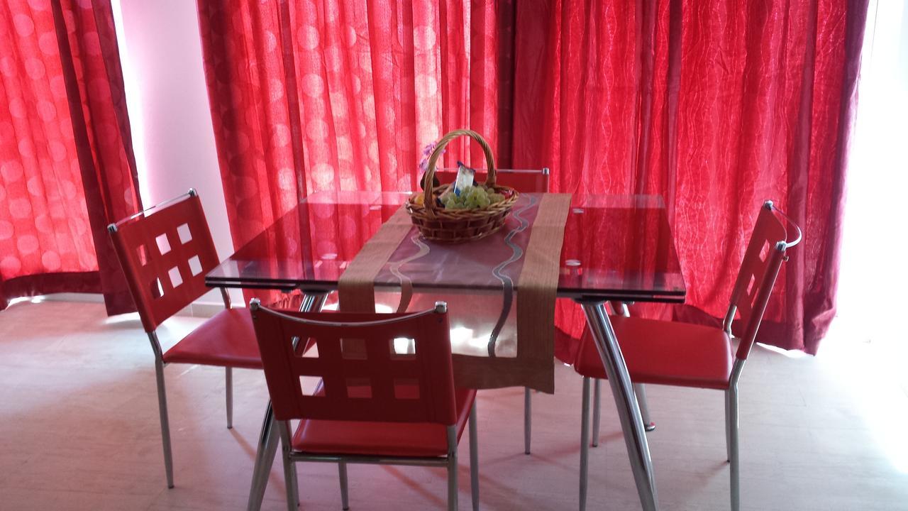 Eva Apartments Свороната Экстерьер фото